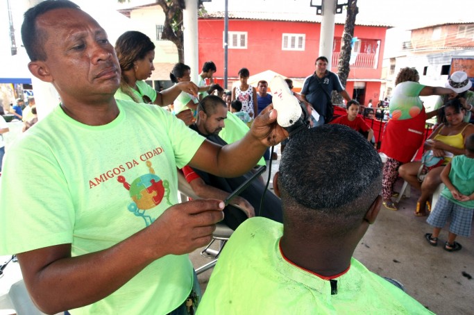 Realizado no bairro do Lira o programa  Todos por S&atilde;o Lu&iacute;s ofertou mais de 80 servi&ccedil;os 
