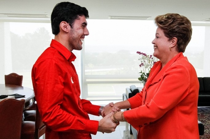 27/09/2013. Crédito: Roberto Stuckert Filho/PR. Presidenta Dilma Rousseff, durante encontro com Jeferson Monteiro criador do Dilma Bolada. 