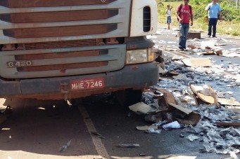 Motorista morre carbonizado durante acidente na BR 010 
