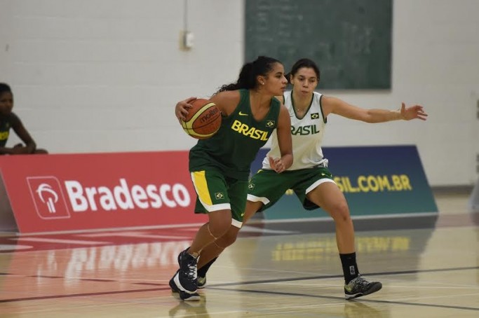 Treino da Sele&ccedil;&atilde;o Feminina de Basquete.
