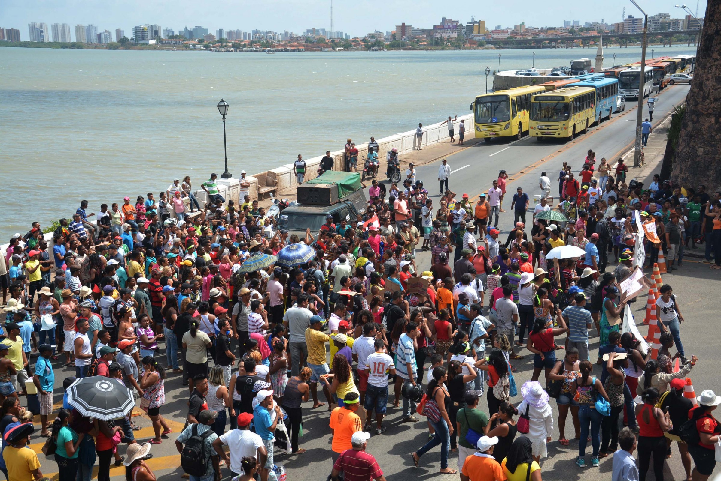 Protesto de moradores da Vila Nestor II