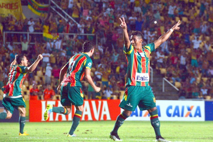 Sampaio Corr&ecirc;a 