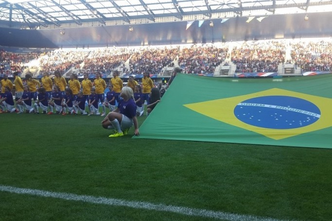 Sele&ccedil;&atilde;o feminina de futebol