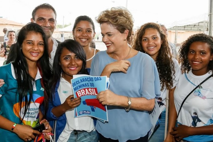 S&atilde;o Luis-MA, 10/08/2015. Presidenta Dilma Rousseff durante cerim&ocirc;nia de entrega de unidades habitacionais dos residenciais Santo Ant&ocirc;nio e Amendoeira em S&atilde;o Lu&iacute;s/MA e entregas simult&acirc;neas de unidades em Caxias/MA, em Campo Grande/MS e em Anast&aacute;cio/MS do programa Minha Casa Minha Vida. Foto: Roberto Stuckert Filho/PR