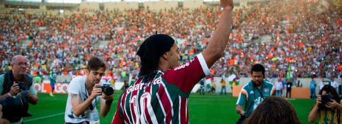 Ronaldinho Ga&uacute;cho n&atilde;o &eacute; mais jogador do Fluminense