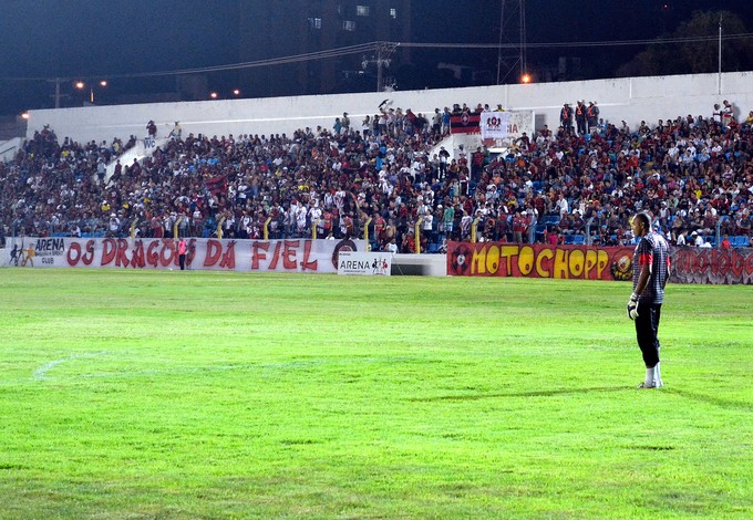 Nhozinho Santos