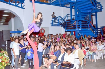 Grupo Circo na rua se apresentou na abertura