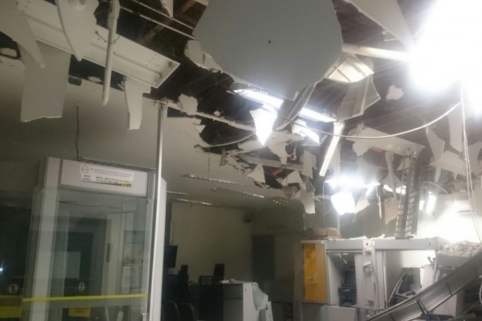 Caixas eletrônicos são alvos de explosão no município de Lima Campos