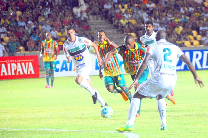 Am&eacute;rica-MG foi o &uacute;nico time a impor derrota no castel&atilde;o 