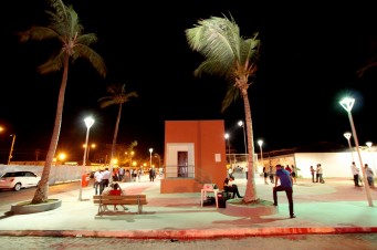 Prefeito Edivaldo entrega primeira etapa da revitaliza&ccedil;&atilde;o da Pra&ccedil;a do Pescador  