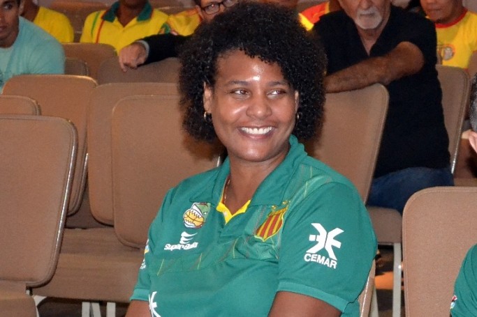 T&eacute;cnica do Sampaio Corr&ecirc;a Basquete Lisdeivi