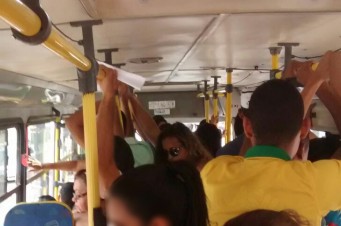 &ocirc;nibus