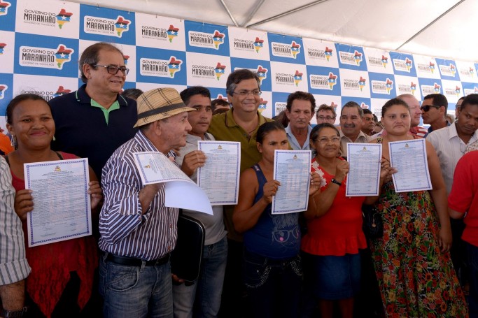 Governador Fl&aacute;vio Dino cumpre agenda em Tutoia e Paulino Neves e anuncia obras para a regi&atilde;o dos Len&ccedil;&oacute;is Maranhenses