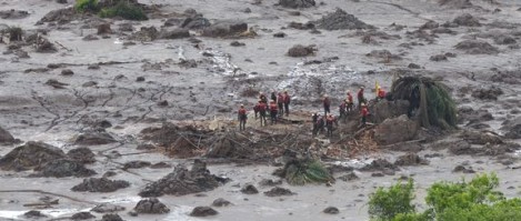 Bombeiros confirmam morte de menina de 5 anos em trag&eacute;dia em Mariana