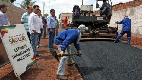 Prefeito Edivaldo vistoria obras de infraestrutura em comunidades do São Raimundo