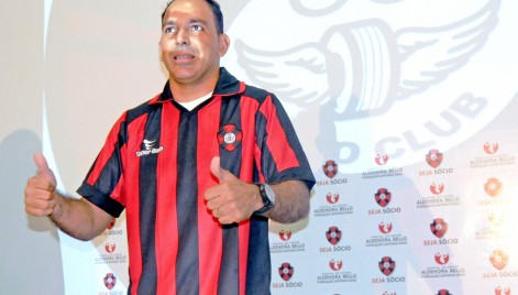 Rodrigo Ramos quer ser &iacute;dolo do Moto Club