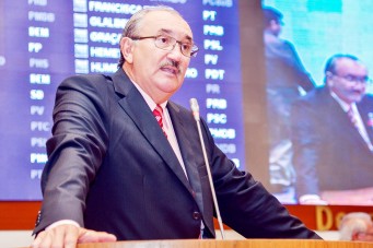 César Pires
