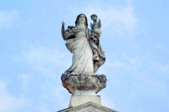 Nossa Senhora da Vitória é reverenciada com festejo