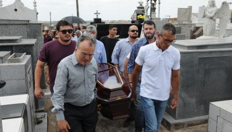Enterro de Nauro Machado