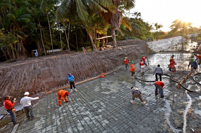 Prefeitura intensifica obra de conclus&atilde;o da constru&ccedil;&atilde;o do canal do Cohatrac