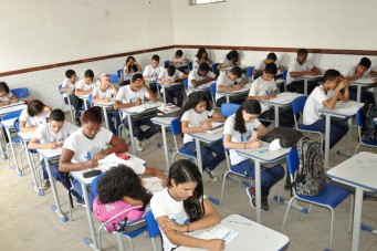 Estudantes do Liceu Maranhense durante aplicação das provas
