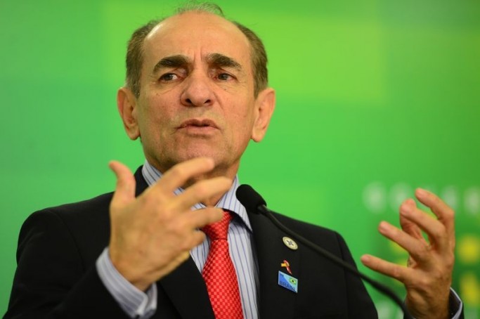 Bras&iacute;lia - Ministro da Sa&uacute;de, Marcelo Castro, durante coletiva ap&oacute;s reuni&atilde;o com a presidenta Dilma Rousseff e governadores, no Pal&aacute;cio do Planalto 