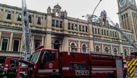 Defesa Civil investiga se curto-circuito causou inc&ecirc;ndio em museu de SP