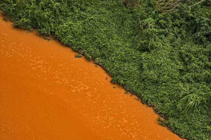 Samarco ter&aacute; que pagar R$ 2 bilh&otilde;es como indeniza&ccedil;&atilde;o