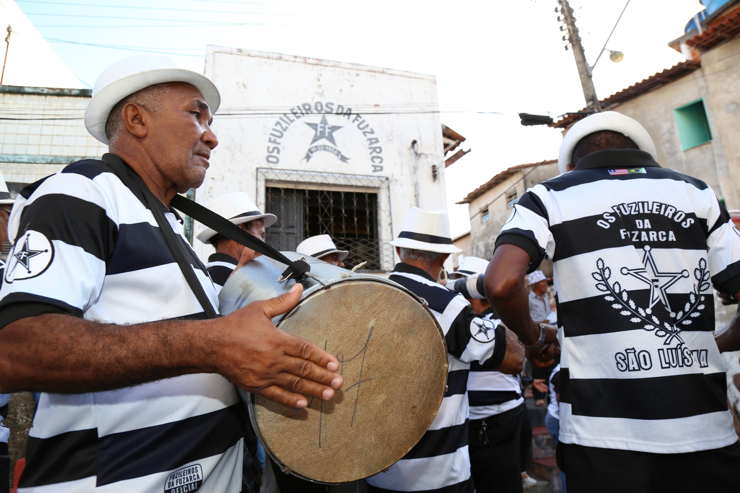 No ritmo da batida dos fuzileiros