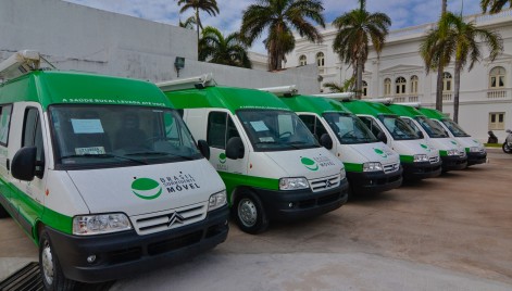 Governos Federal e Estadual entregam 11 consultórios odontológicos móveis
