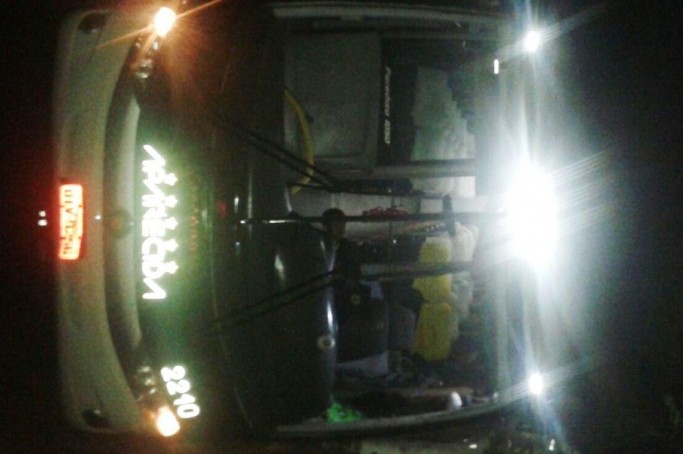Ônibus tomba na BR 222 e deixa dois mortos e dezoito feridos