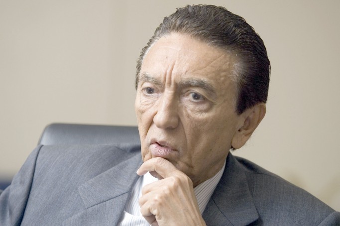 Senador Edson Lob&atilde;o (PMDB)  