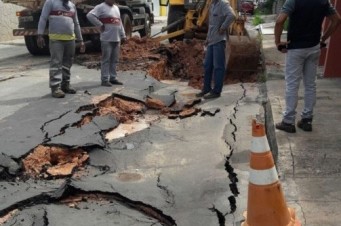 Caema aciona empresa para recuperar danos em obra de esgotamento no bairro Cohajap