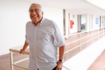 Gastão Vieira em visita ao grupo O Imparcial