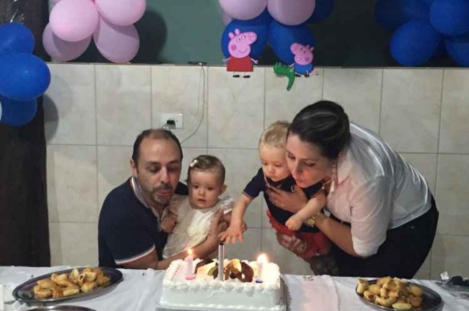 Festinha de um ano de vida, depois da recuperação dos "homens da casa"