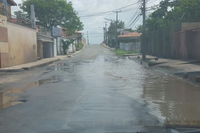 Rua Altamira, no bairro Quintas do Calhau em São Luís