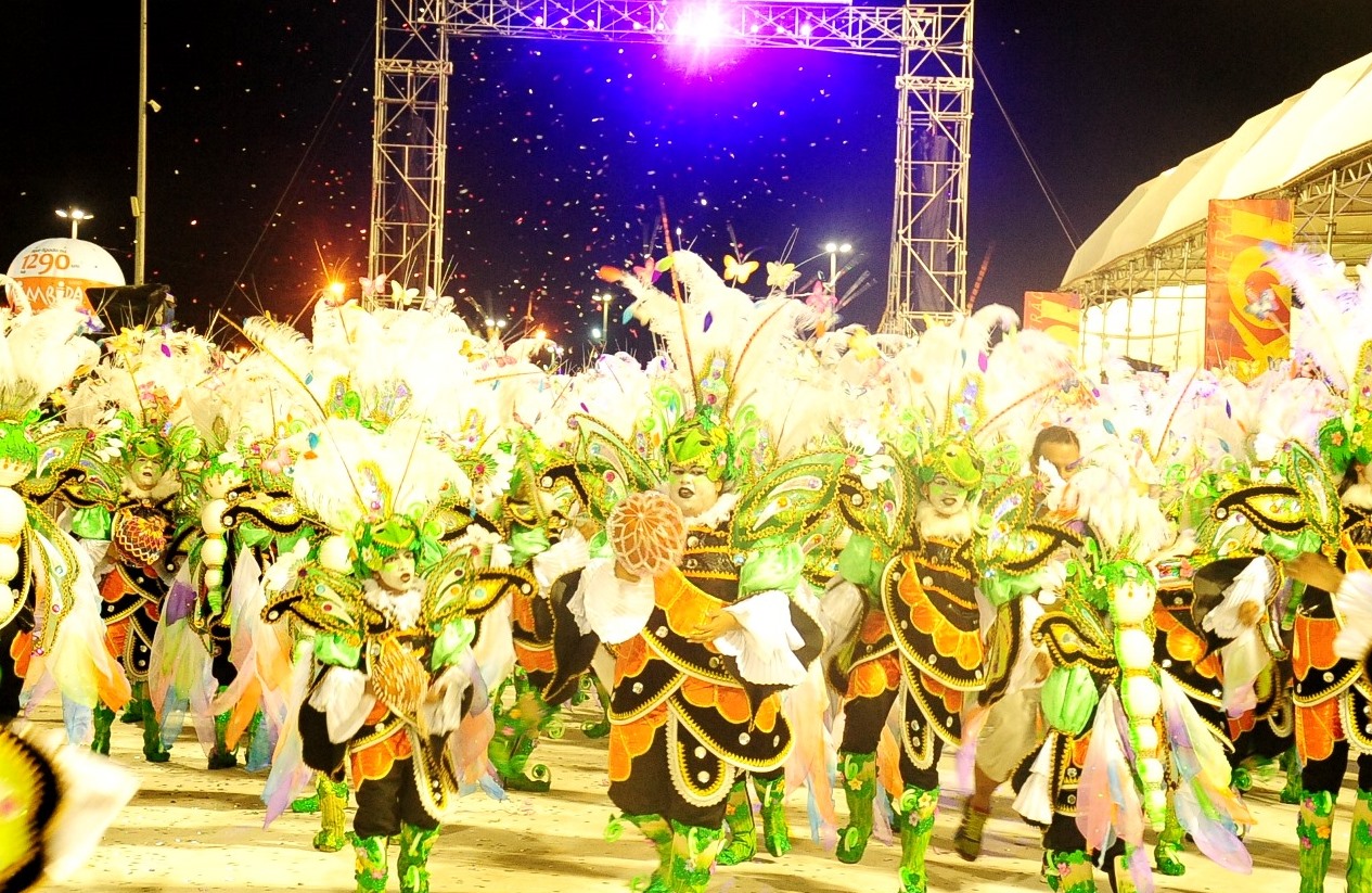 Blocos Tradicionais do Grupo A na Passarela do Samba no Carnaval 2016 (Divulgação/Secom)