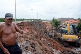 Obras causam transtorno no tr&acirc;nsito da Avenida IV Centen&aacute;rio