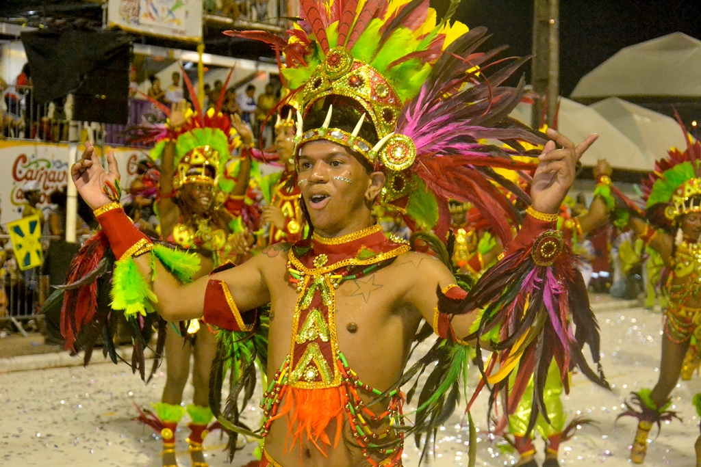 Desfile da Favela do Samba (Karlos Geromy/O Imparcial)