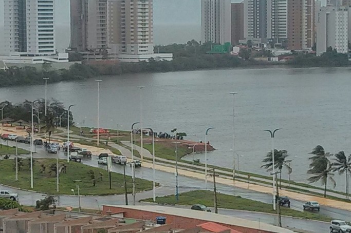 Corpo de Bombeiros encontra corpo na Lagoa da Jansen