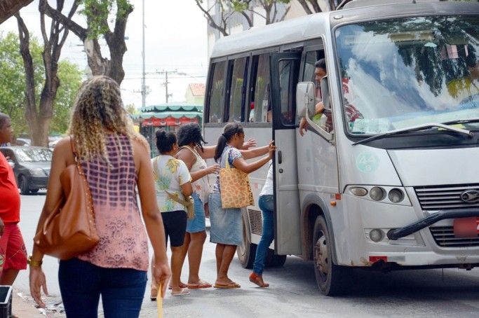 Paralisa&ccedil;&atilde;o no transporte p&uacute;blico altera rotina em S&atilde;o Lu&iacute;s (Hon&oacute;rio Moreira/O Imparcial)
