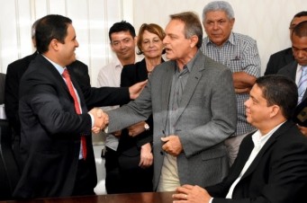 Helio Soares, 63 anos, &eacute; natural de Turia&ccedil;u. Engenheiro por forma&ccedil;&atilde;o, exerceu quatro mandatos consecutivos como deputado estadual na Assembleia Legislativa do Maranh&atilde;o