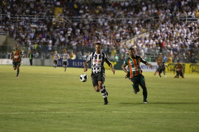 O Ceará fez 3x1 em cima do Sampaio Corrêa
