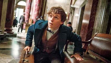 Eddie Redmayne como Newt Scamander
