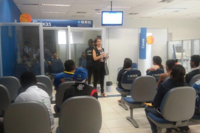 Fiscal do Procon/MA orienta consumidores em bancos de São João dos Patos