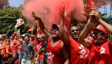CUT - PROTESTO -PT