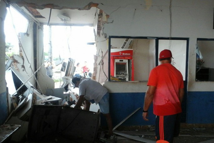 Banco - Nova Olinda do Maranhão - Explosão