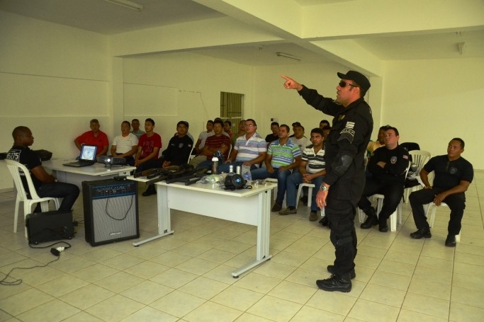 Treinamento de agente penitenciários