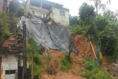 Deslizamento de terra ap&oacute;s chuva em S&atilde;o Paulo