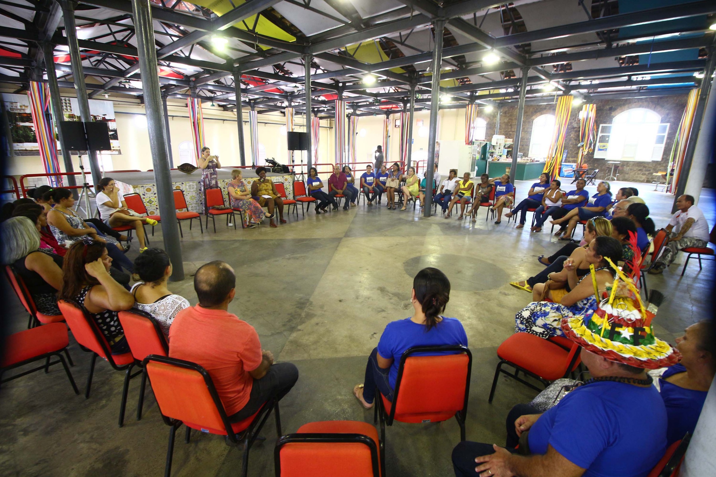 Rodas de diálogo e exposição de produtos marcaram as comemorações no Ceprama